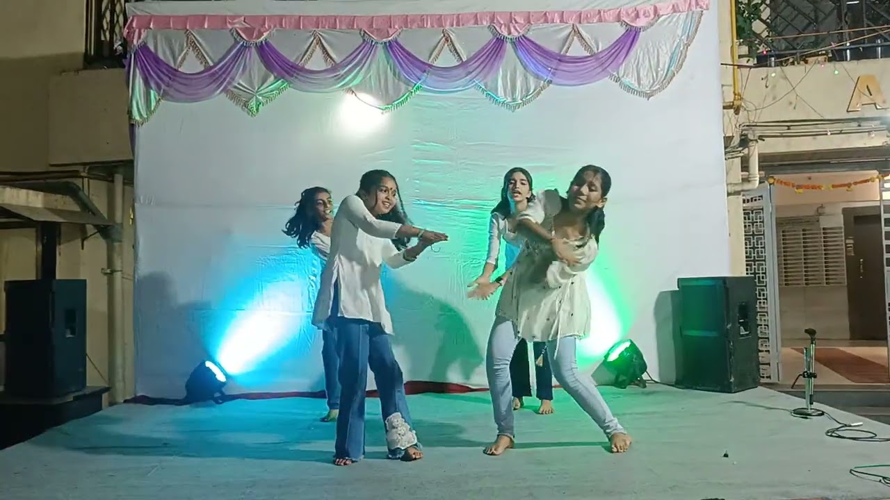 India wale dance of girls.