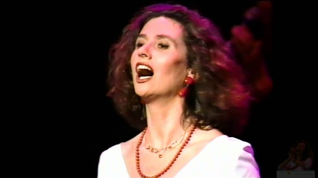 Gigliola Cinquetti : Chiamalo Amore - Gira L'amore (1993)