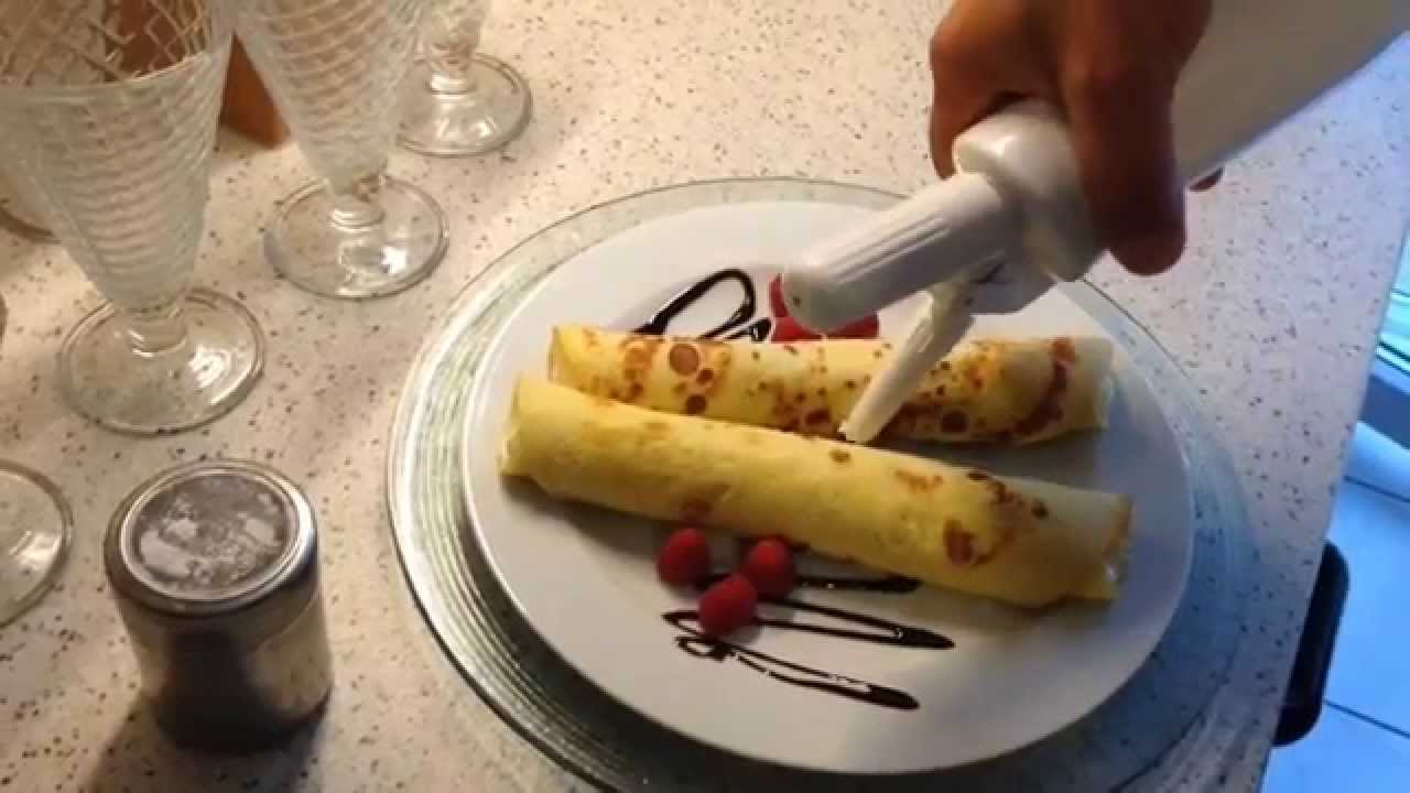 crepes con gelato alla vaniglia