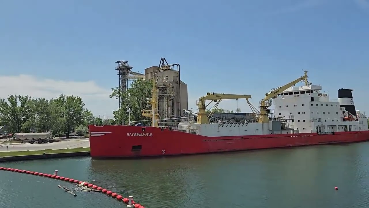 Toronto Port Lands Sunnanvik