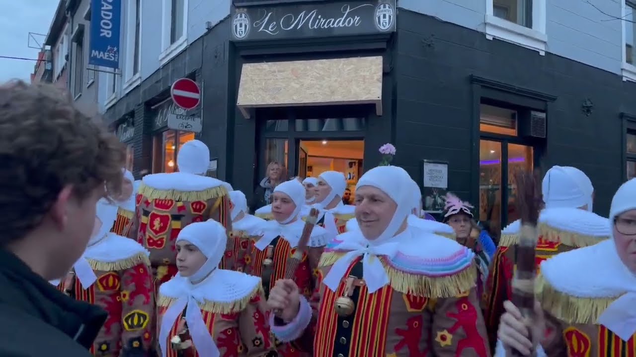 CARNAVAL LA LOUVIÈRE 2024 RAMASSAGE + DIMANCHE MATIN