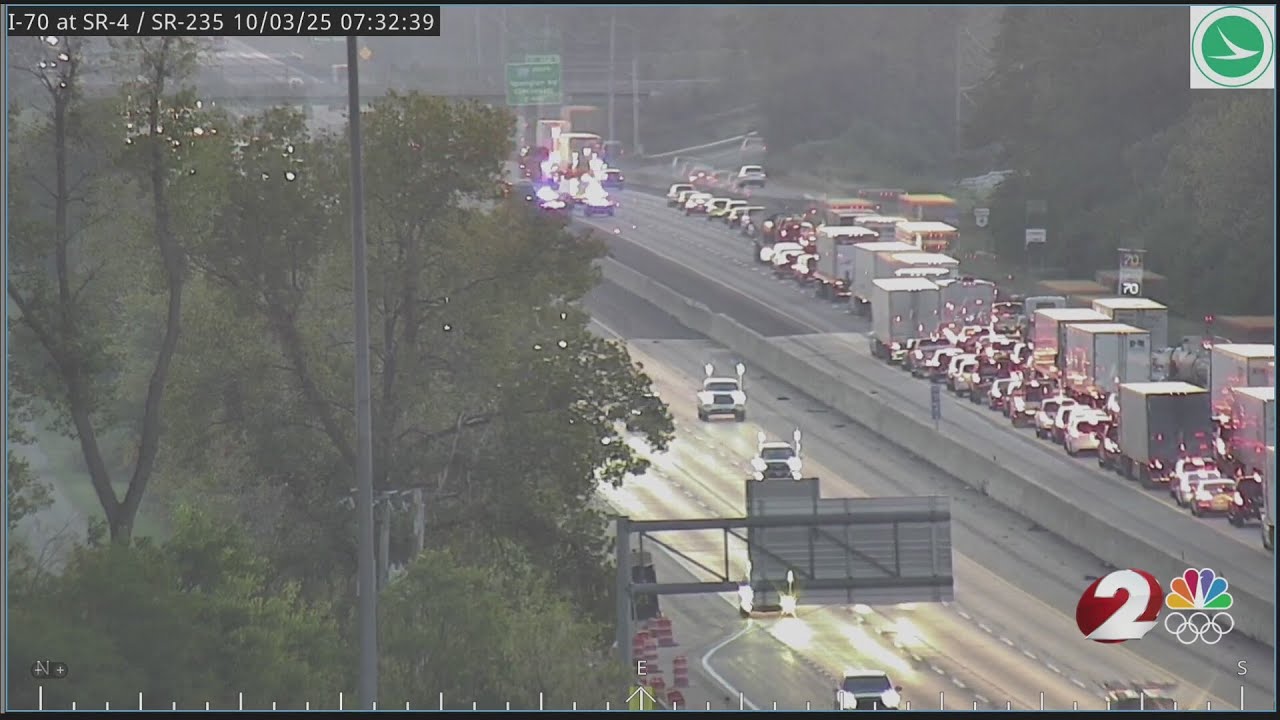 Traffic halted on I-70 E. in Clark County after crash