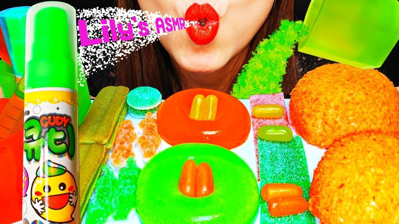 ASMR JELLY MUKBANG JELLO SHOT EDIBLE CUP SNOBALL SPRAYING CANDY MUKBANG 젤리먹방 먹는컵 주사기젤리 스노볼 스프레이음료