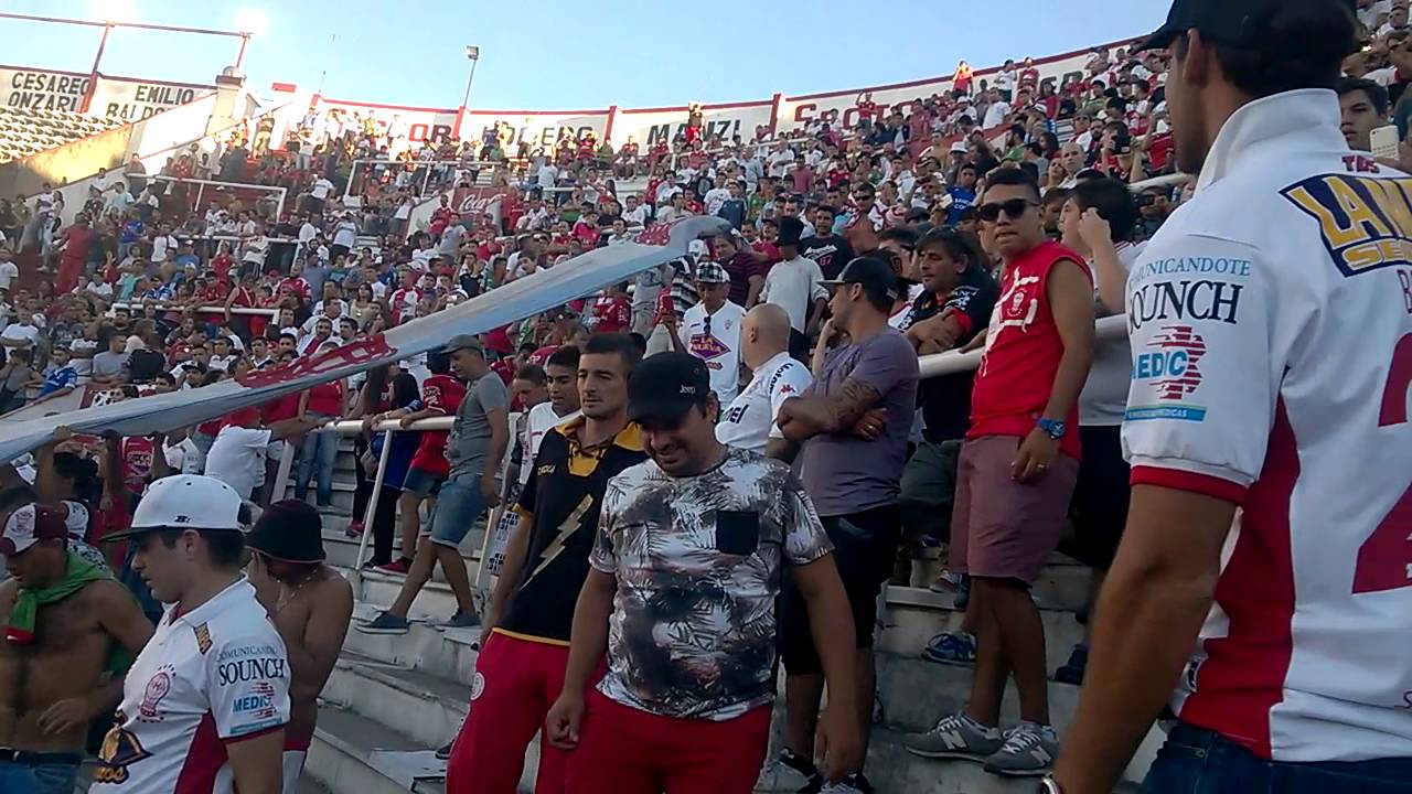 La Banda de la Quema ya llegó! entrada hinchada Huracán clásico