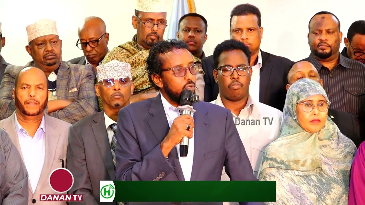 Xildhibaanadii laga mamnuucay fadhiyada Baarlamaanka oo soo saaray Warsaxaafadeed