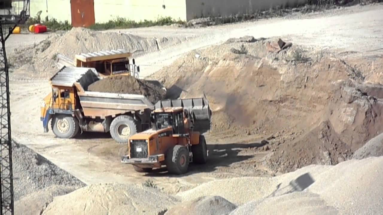 Hyundai HL780-7A loading BelAZ-7547