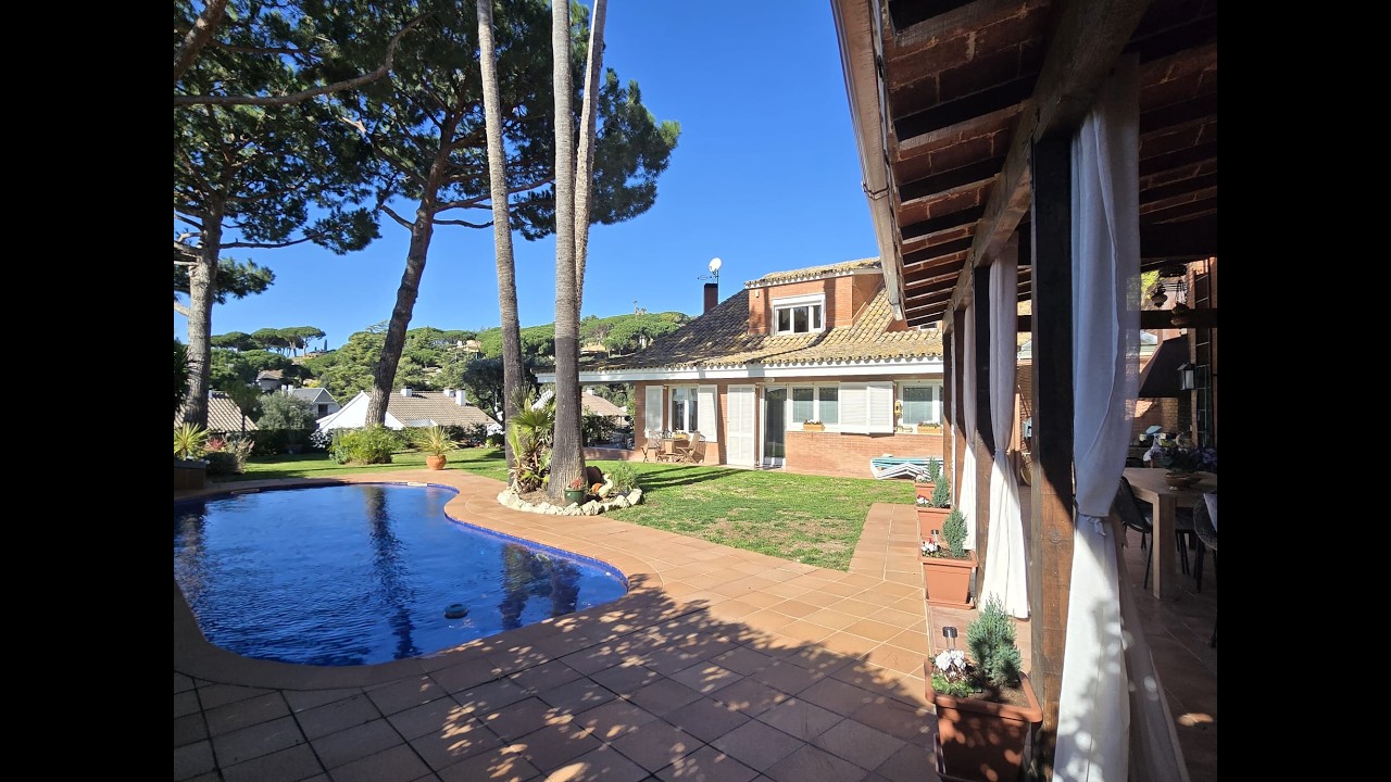 MAGNIFICO CHALET CON VISTAS AL MAR EN SANT VICENÇ DE MONTALT