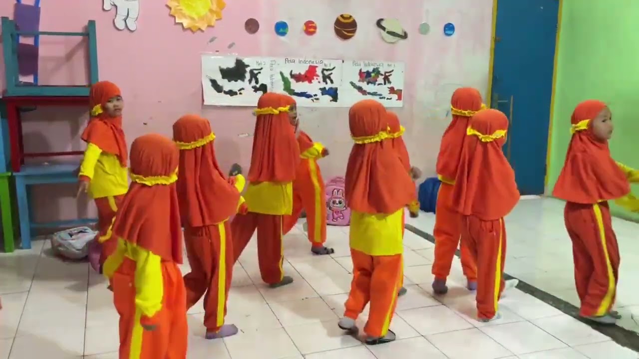 Ekskul lagi...