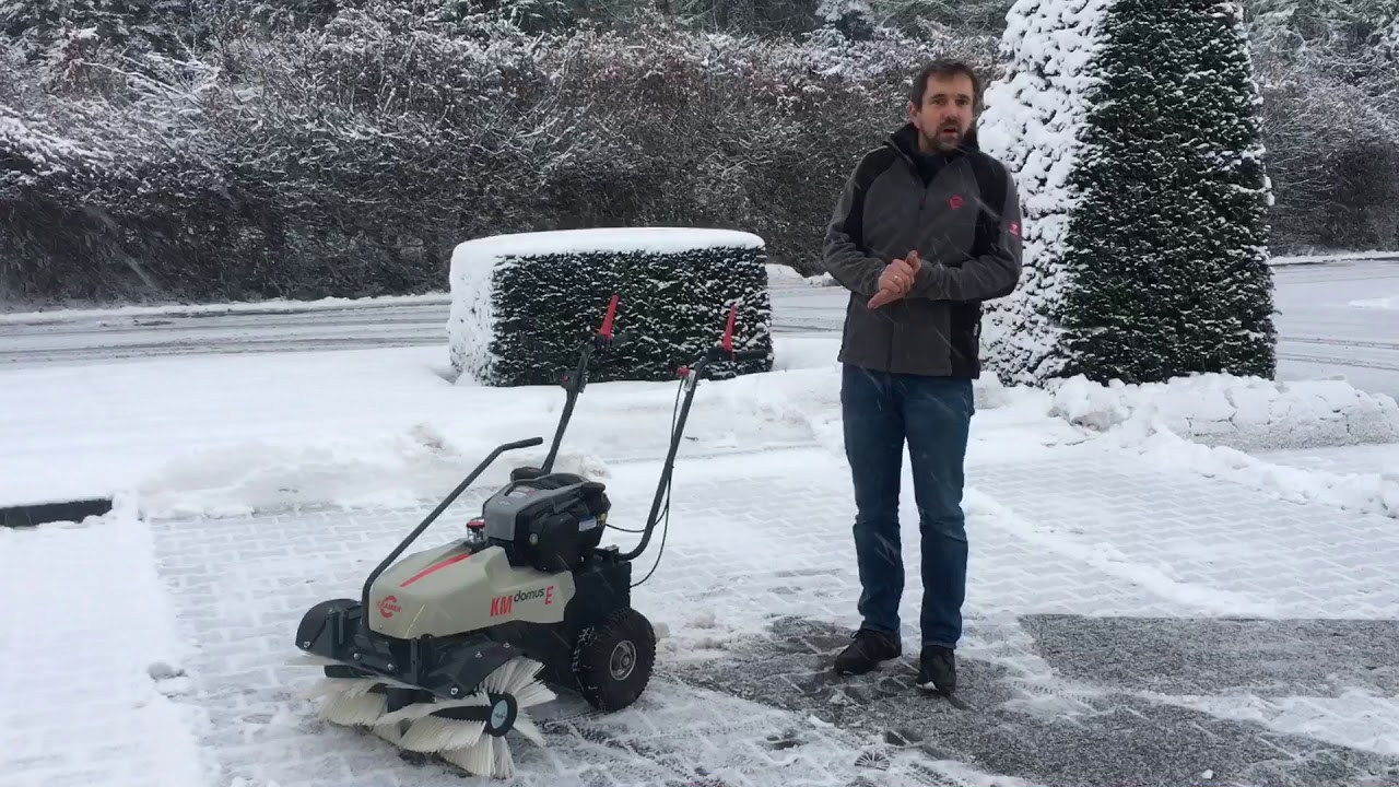 MMV - Cramer Domus E mit Elektrostart Schnee-Kehrmaschine