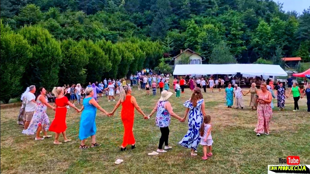 BEGIĆI - VLASENICA : Ovo se na viđa često ovako se igra kolo kad se famelija i rodbina sastave