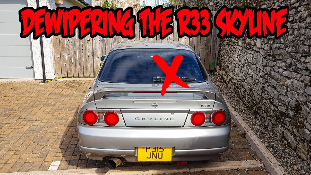 De-wipering the 4 door R33 Nissan Skyline