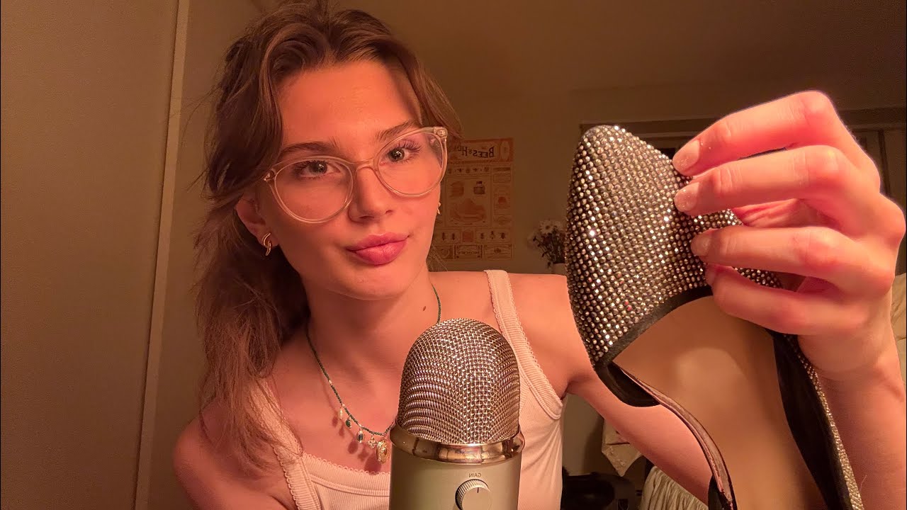 ASMR shoe tapping/ scratching