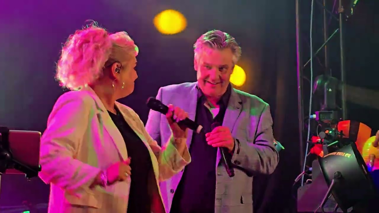 Fokks fuifje Sneekweek 2025 Hessel en Ineke