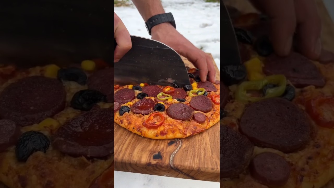Campfire Sujuk Pizza.🍕🔥 