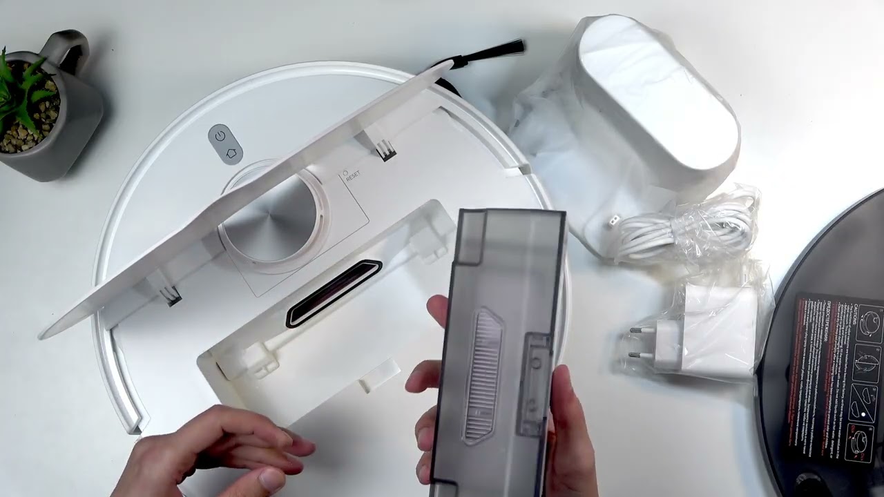 Распаковка робота-пылесоса XIAOMI S40 — что в коробке и первый взгляд