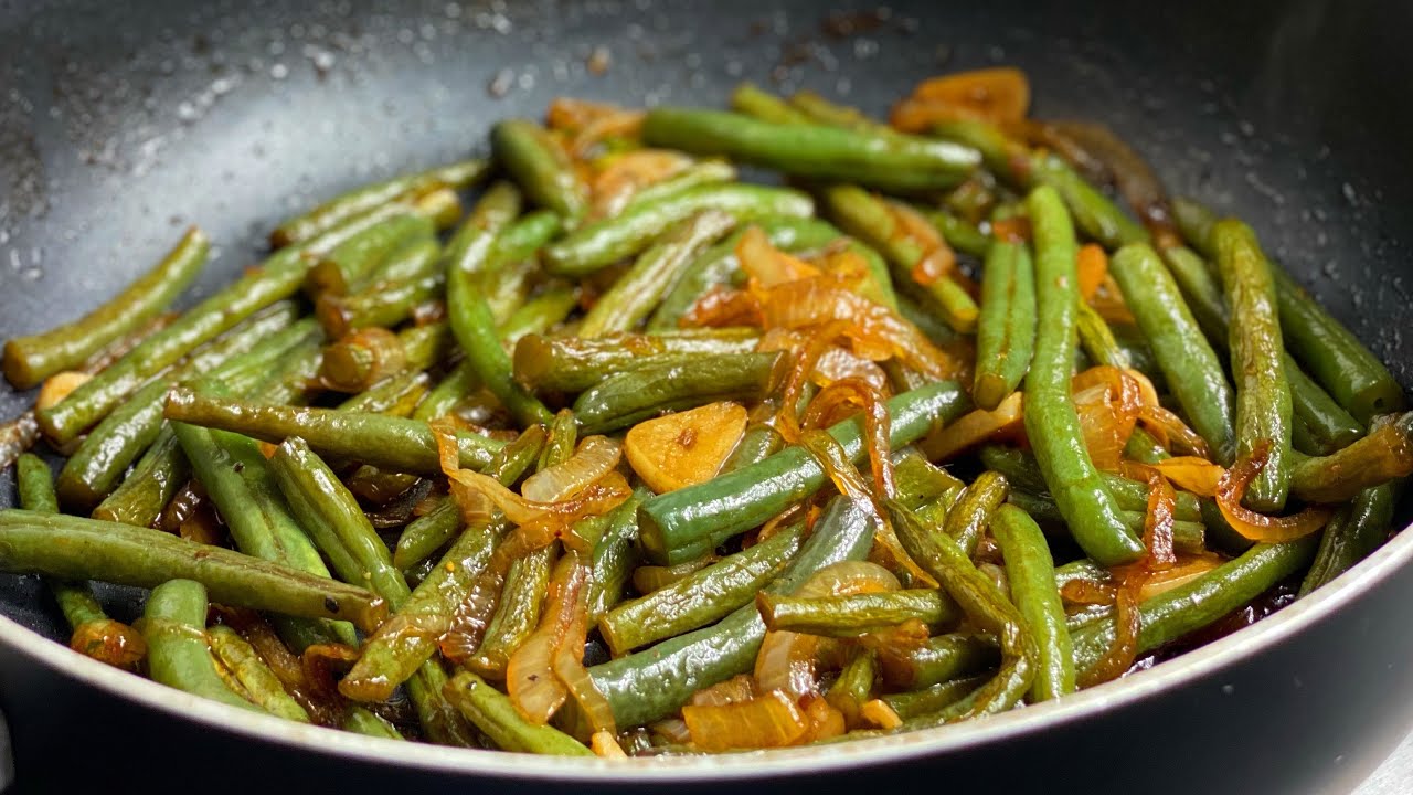 Garlic Green Beans, With only a few simple ingredients it&rsquo;s Extremely easy and delicious!