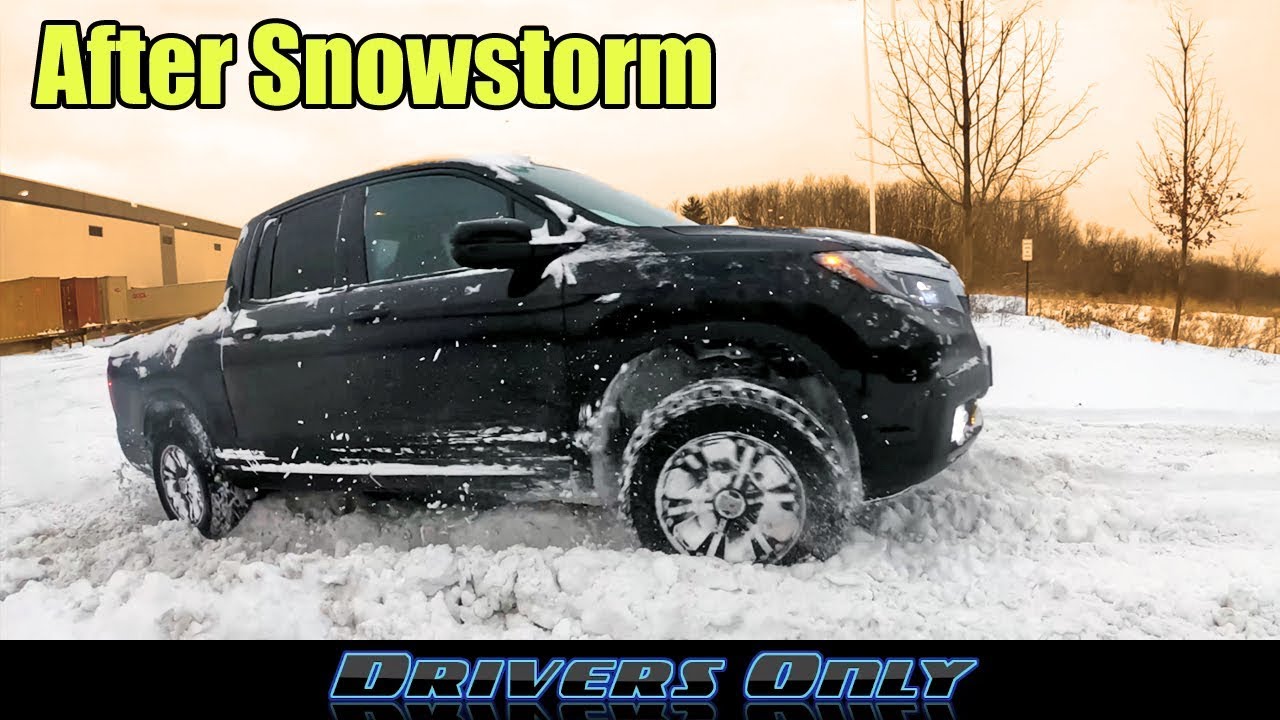 Honda Ridgeline Off-Road Testing after SNOWSTORM - Can It Handle Deep Winter Snow?