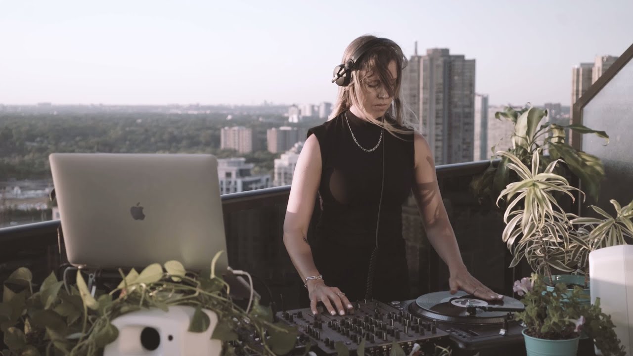 Sara Simms @ Charivari Detroit 2020