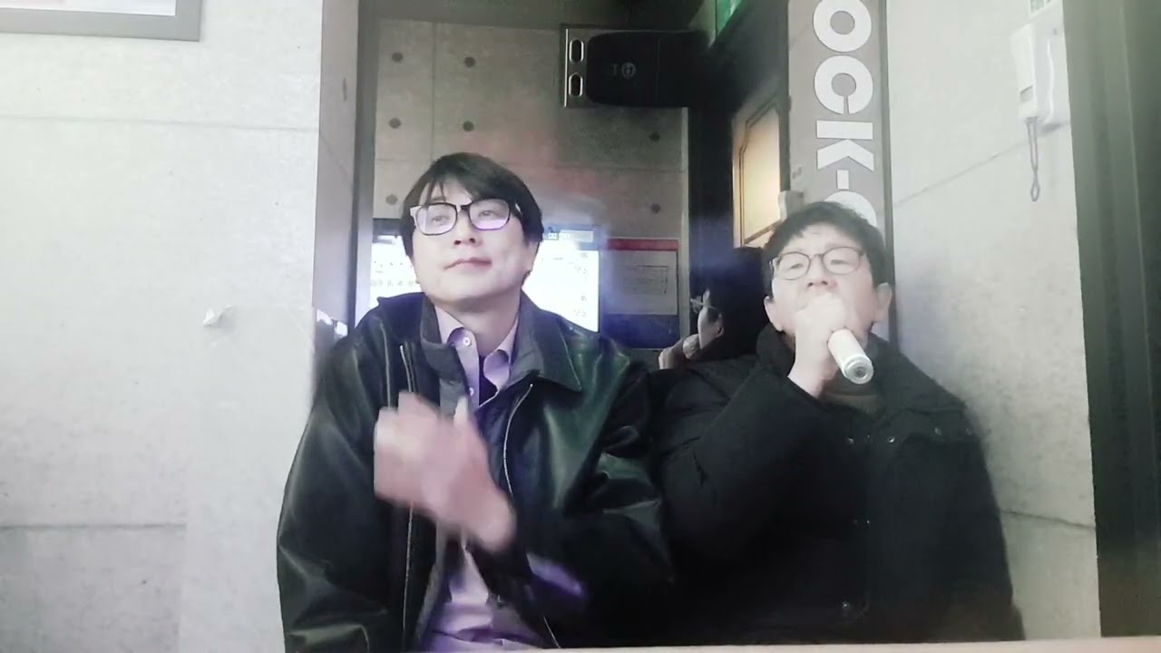 강어커 미소속에 비친 그대(신승훈 곡)2026년3월2일 녹화📽🧑‍🎤2명👨‍🎤🎙🎙지인 초대 무대🤭🤗with 박정제 동생👨‍🎤옆자리 착석 감상🤭💌