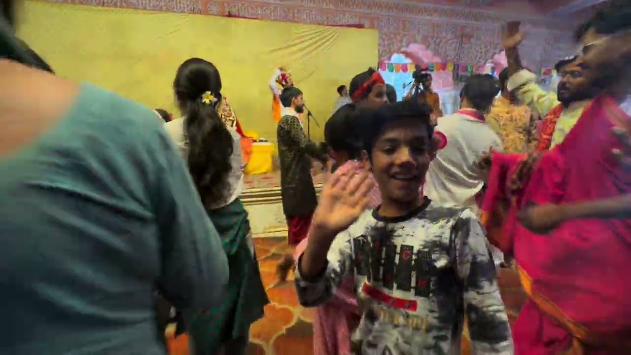 SHREE RADHETHAKUR JI MHARO GOVINDA MHARO JAIPUR keep chanting 