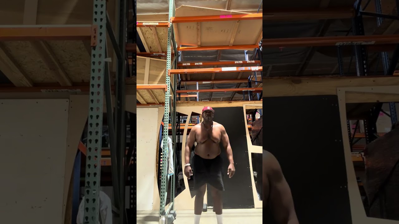 Burpees B4 work (fell off my diet a bit but we back on track) #weightlossjourney #weightloss 