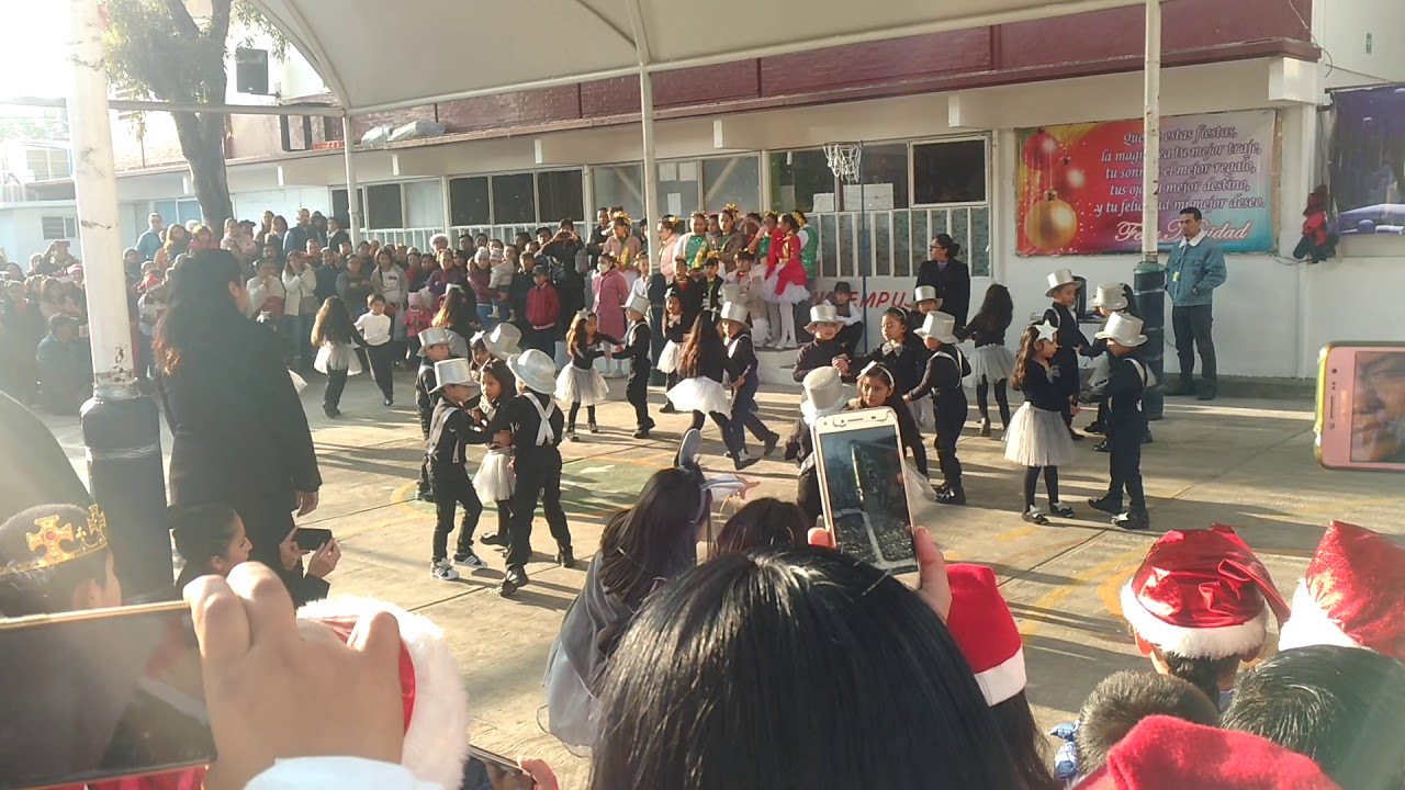 Nuestra canción en Navidad. Baile.