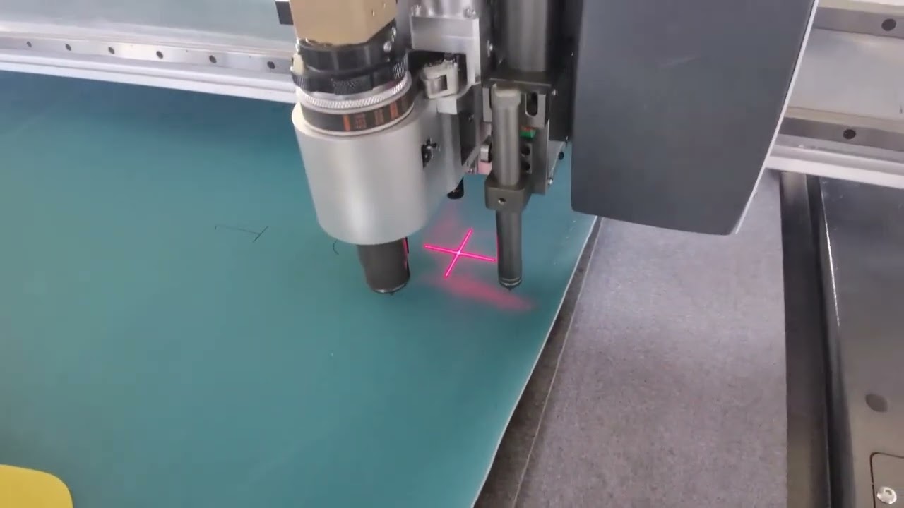 2025 top rated CNC oscillating knife cutter