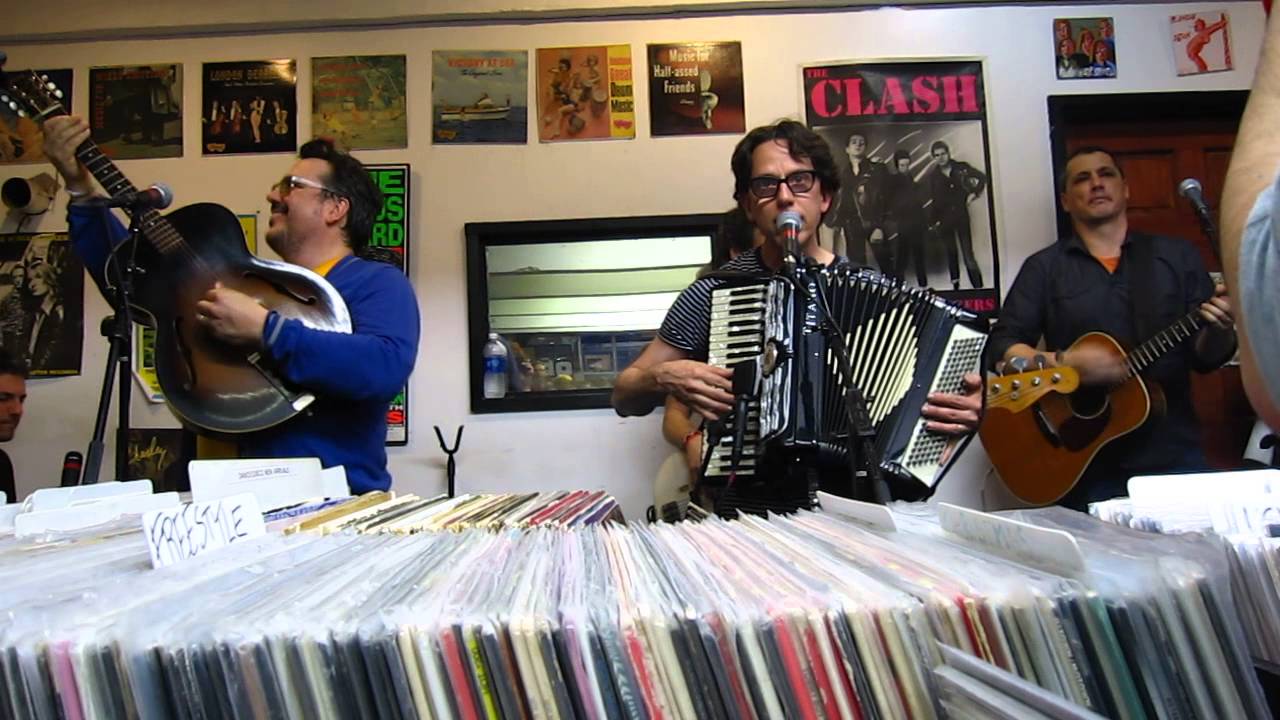They Might Be Giants - Nanobots [8/8] (2013-04-16 - Academy Records Annex, Williamsburg, NY)