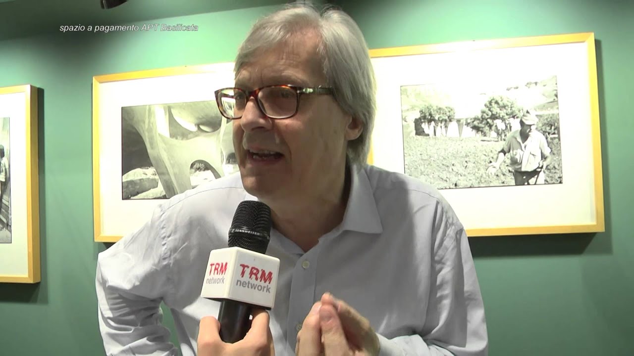 La Basilicata di Cartier-Bresson a Milano. Intervista a Vittorio Sgarbi