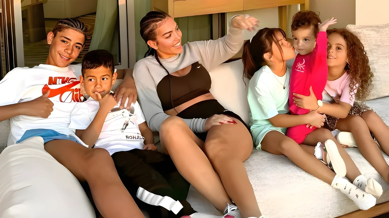 FUN family moments with Ronaldo and the kids! Laughter, Love and Mischief!