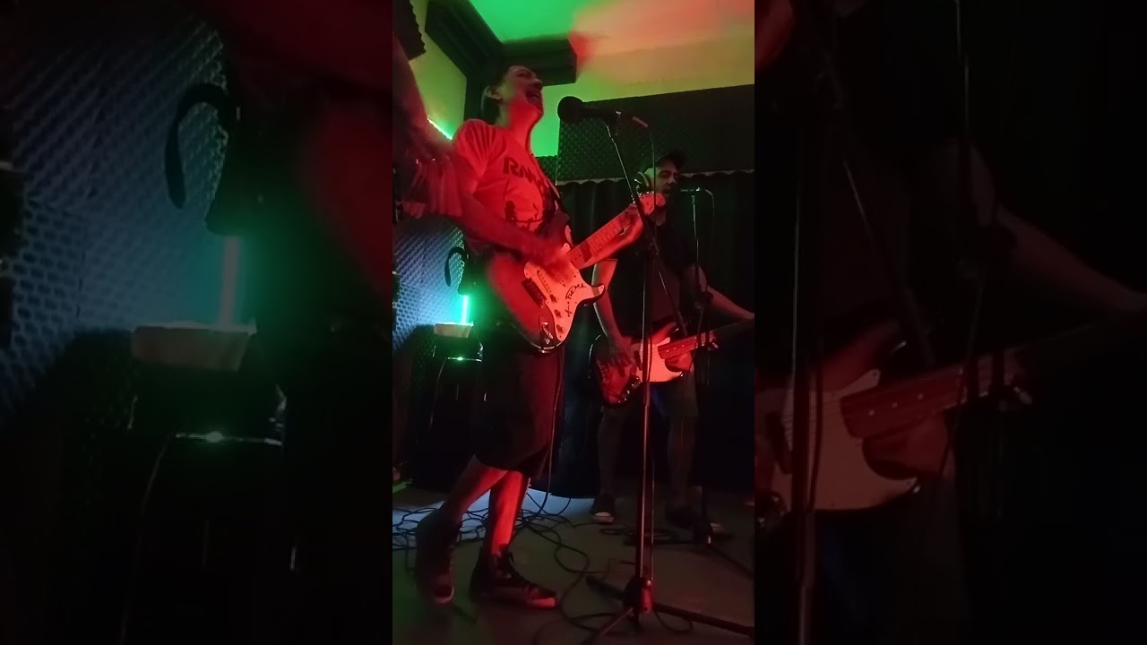 Vómito punk rock 2026