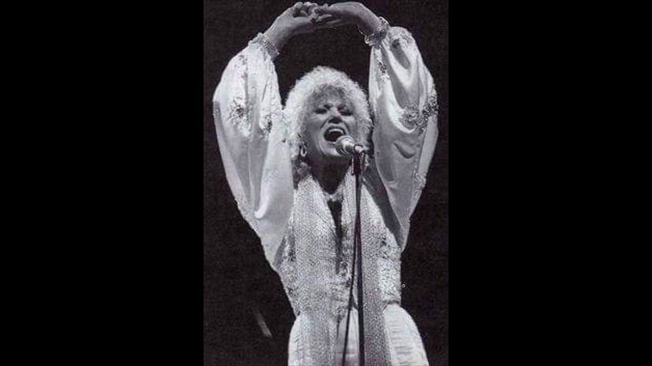 Dusty Springfield  -  Be Somebody Live from Drury Lane 1979