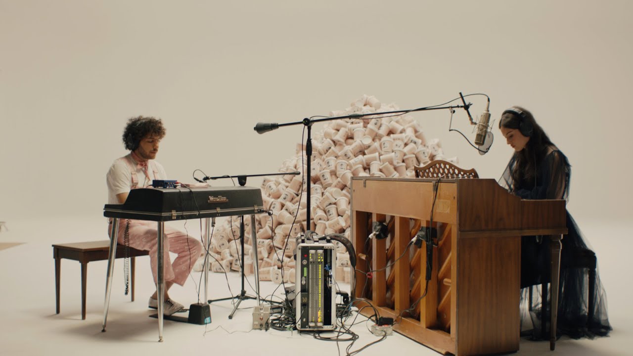 benny blanco & Gracie Abrams - Unlearn (Official Acoustic Video)