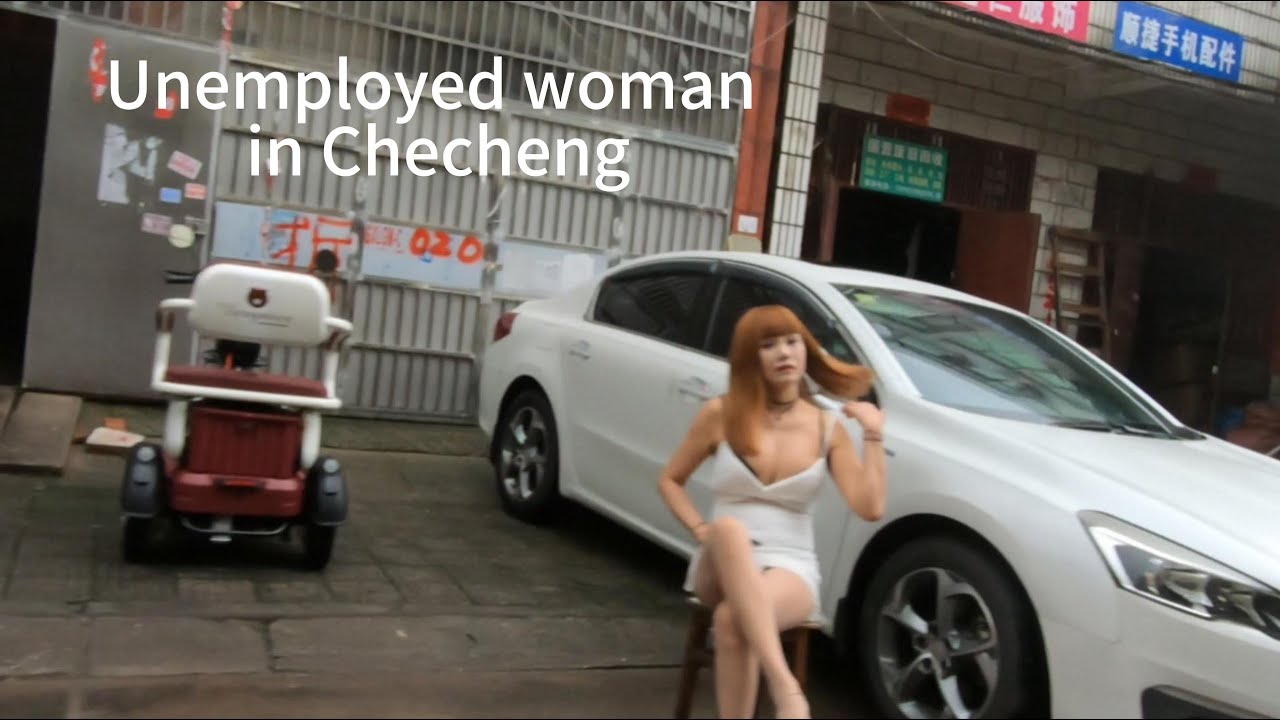 Street view of the depressed industrial zone in Wuhan in 2025