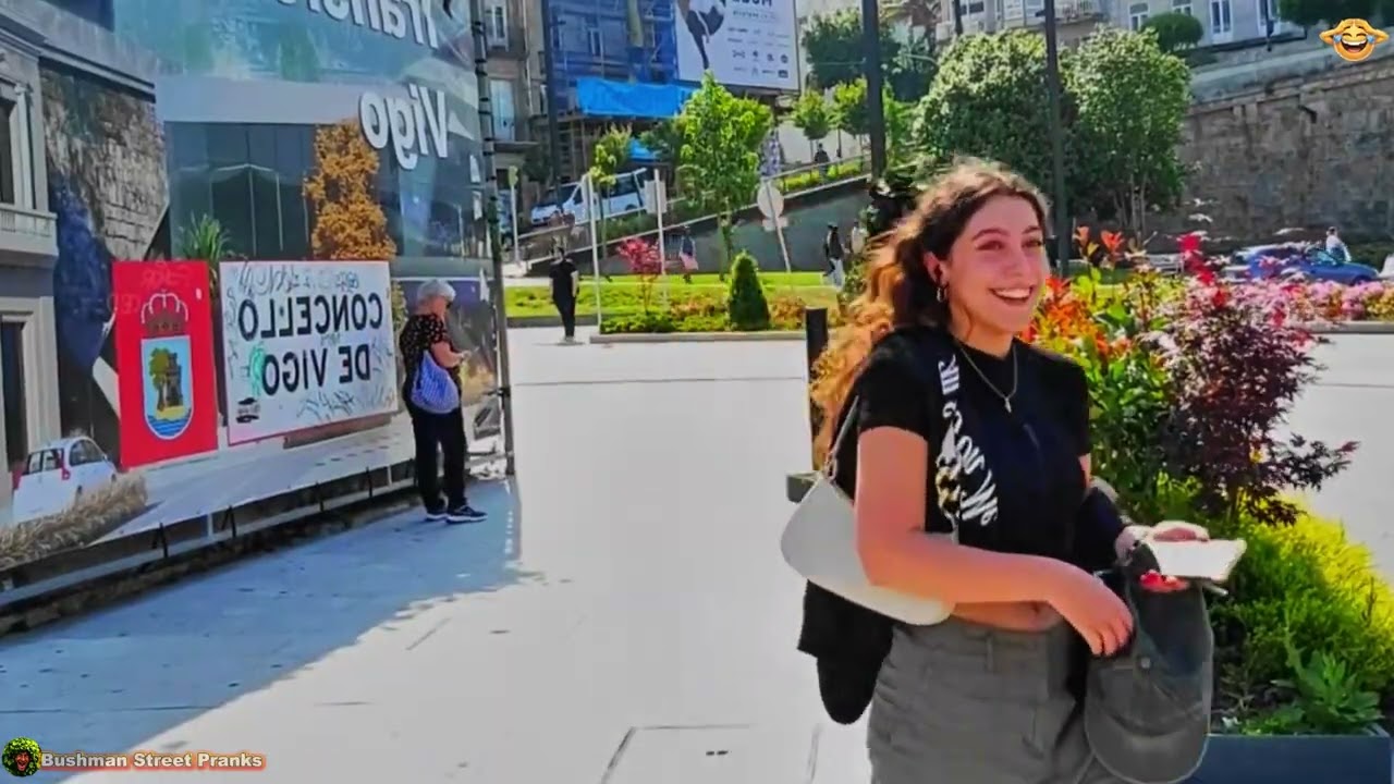 Living Statue Cowboy Prank in Australia 😱 | Instant Panic!