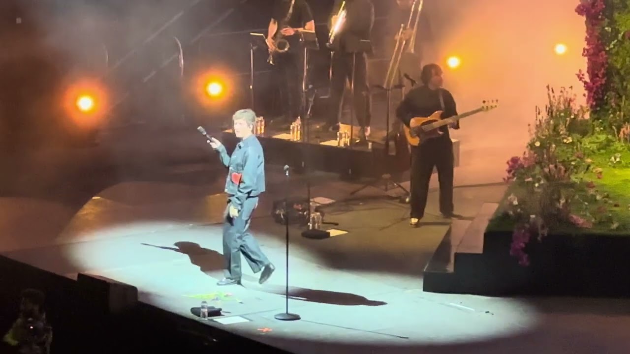 Arthur Hill- Iced coffee. Wembley Arena concert