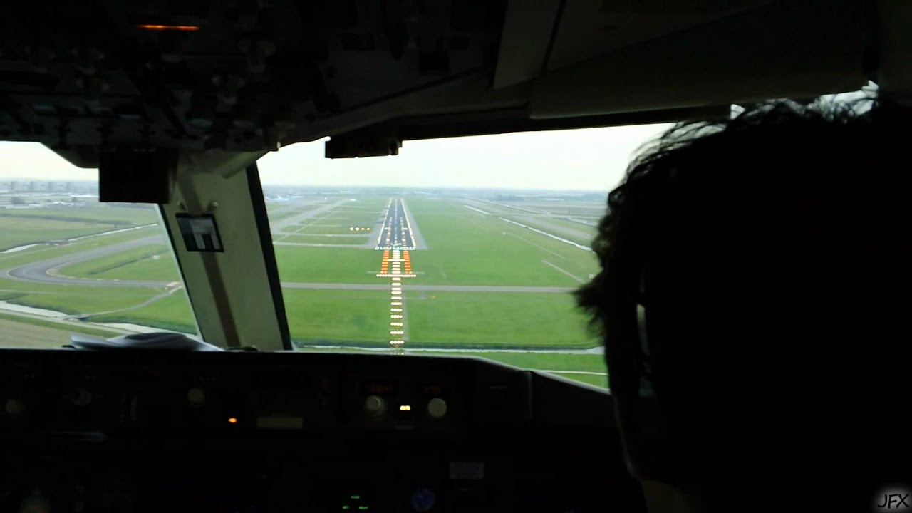 Boeing 767 Cockpit View Landing Schiphol (Short Version)