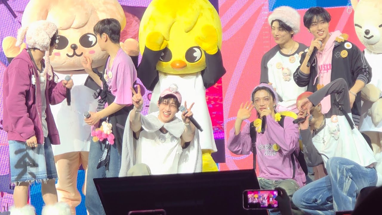 250214 Stray Kids 5th Fanmeeting - Walking on Water (hip) + Case 143 + Astronaut + I Like It + Miroh
