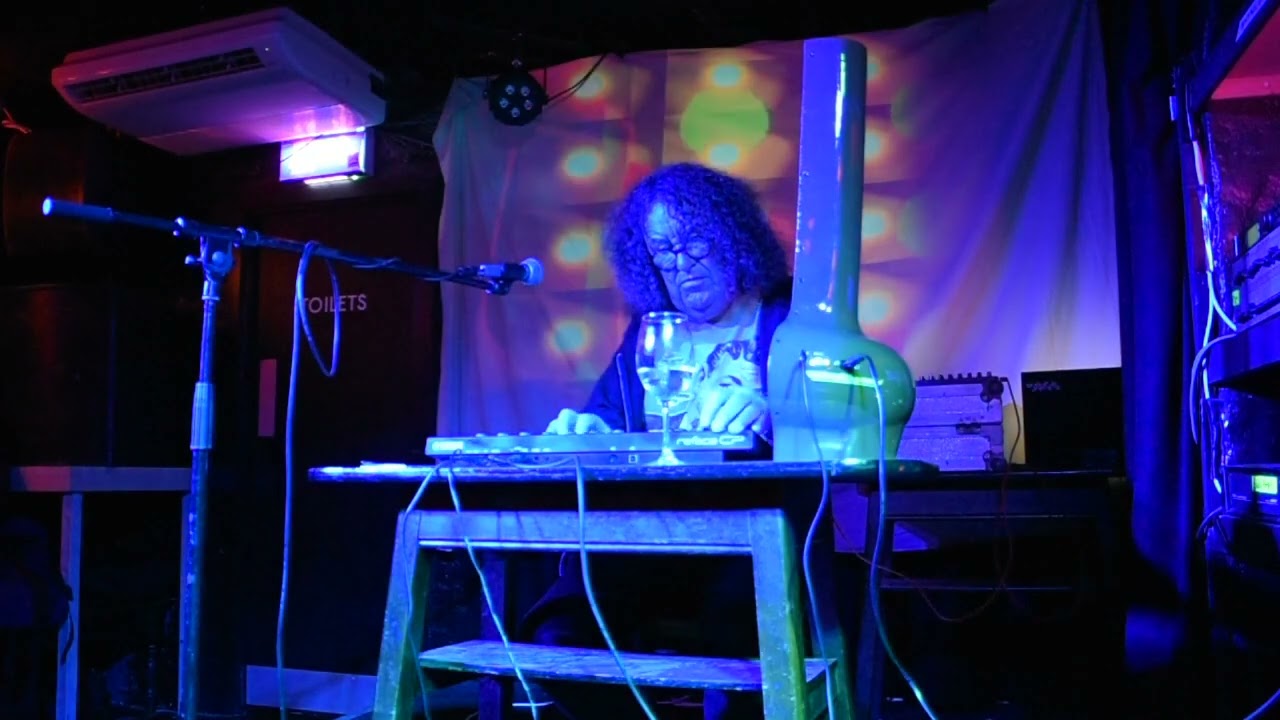 Monty Oxymoron live at The Spirit Of Gravity