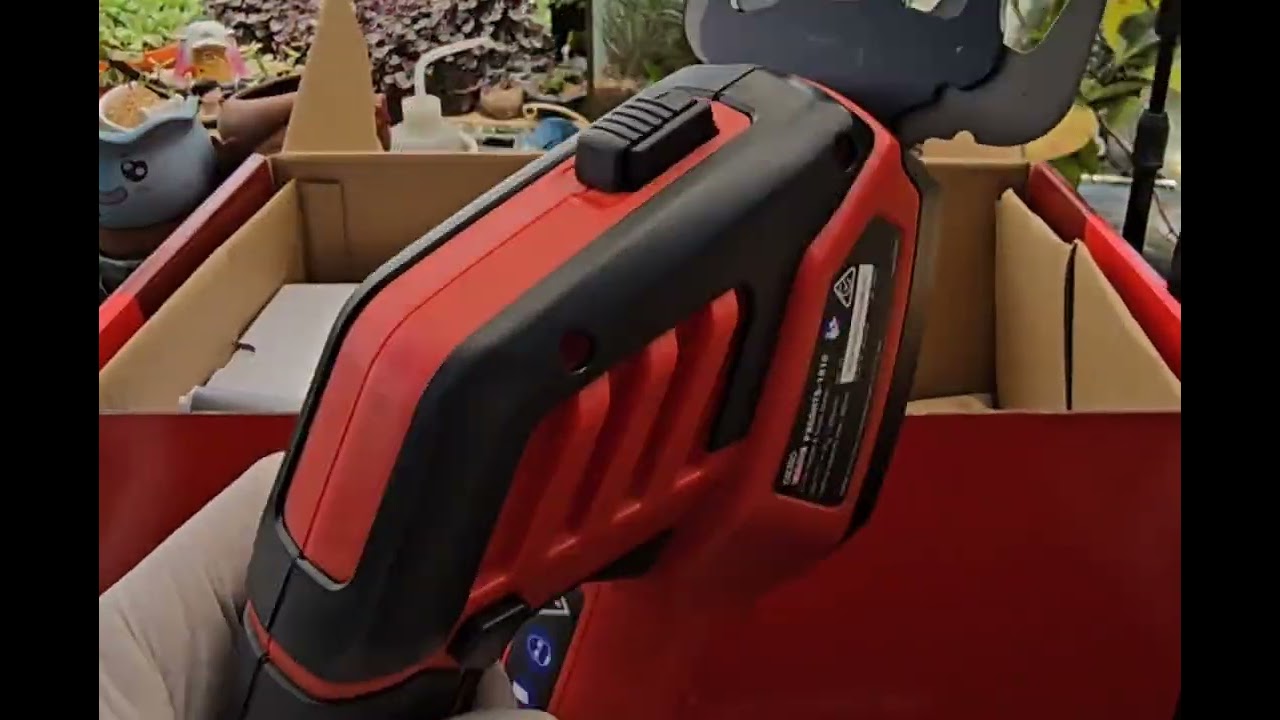 Unboxing my new toy for my garden | bikolanahardinera #shortvideo #trimmer #garden