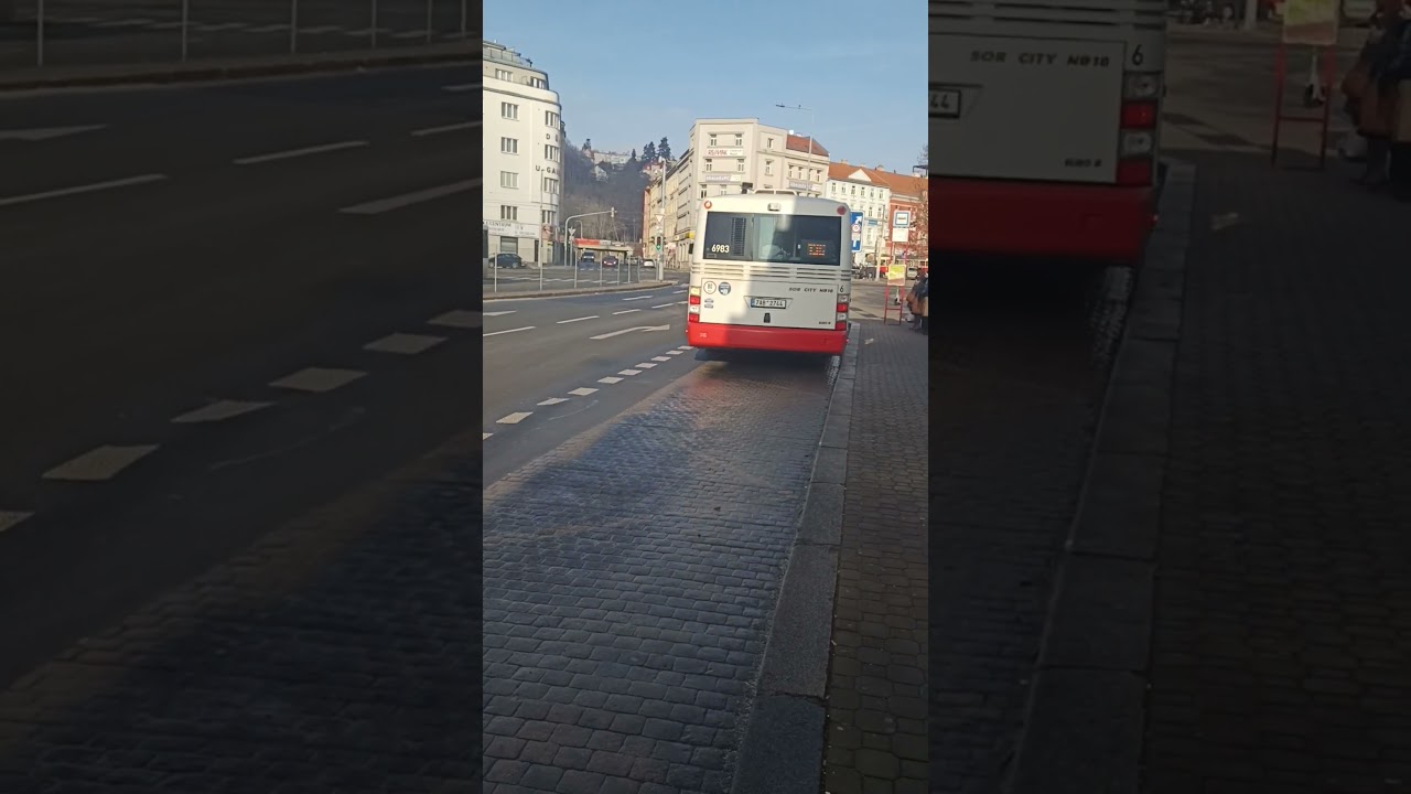Odjezd autobusu SOR NB 18 Ev.č.6983 ze zastávky Vysočanská 
