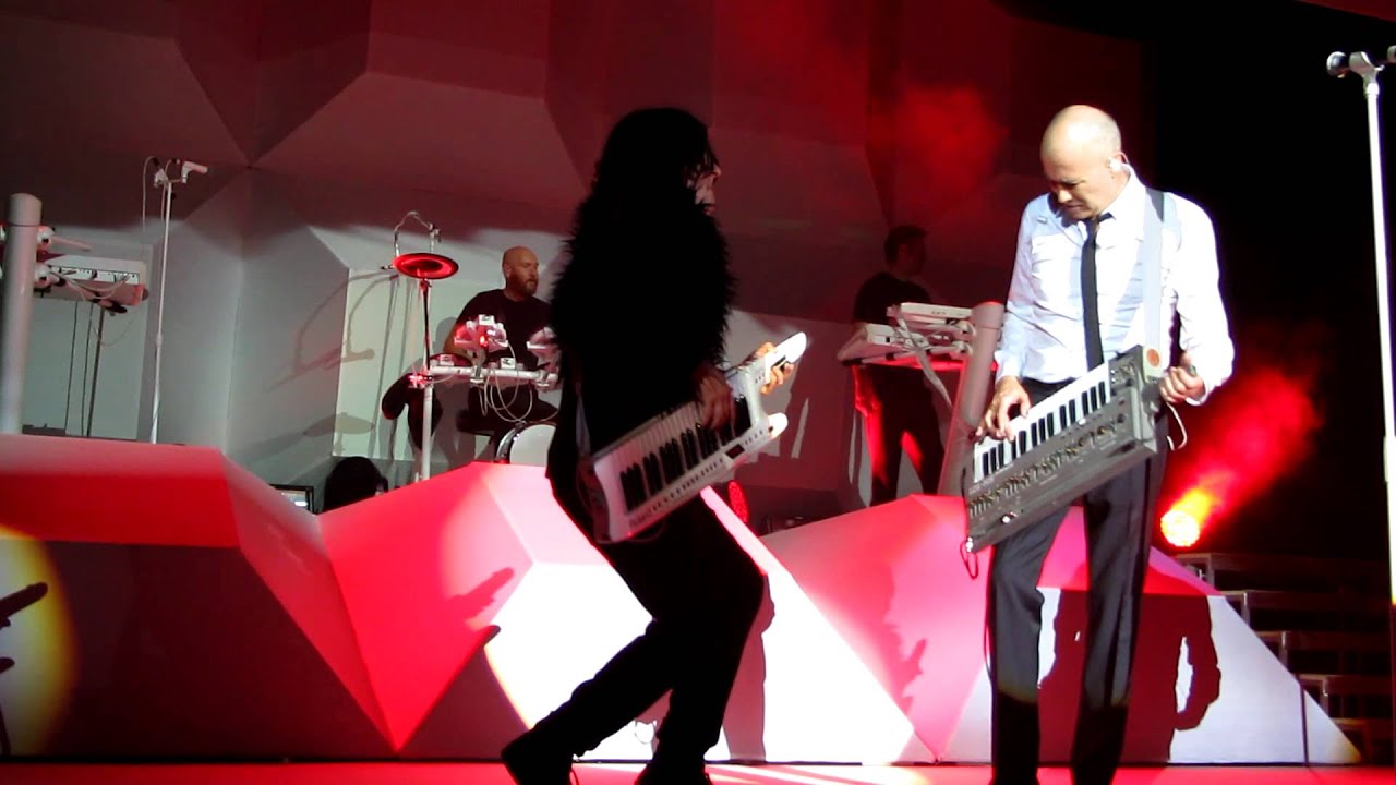 Front Row Goodbye Bad Times Philip Oakey The Human League Brighton Nov 2012 Stereo