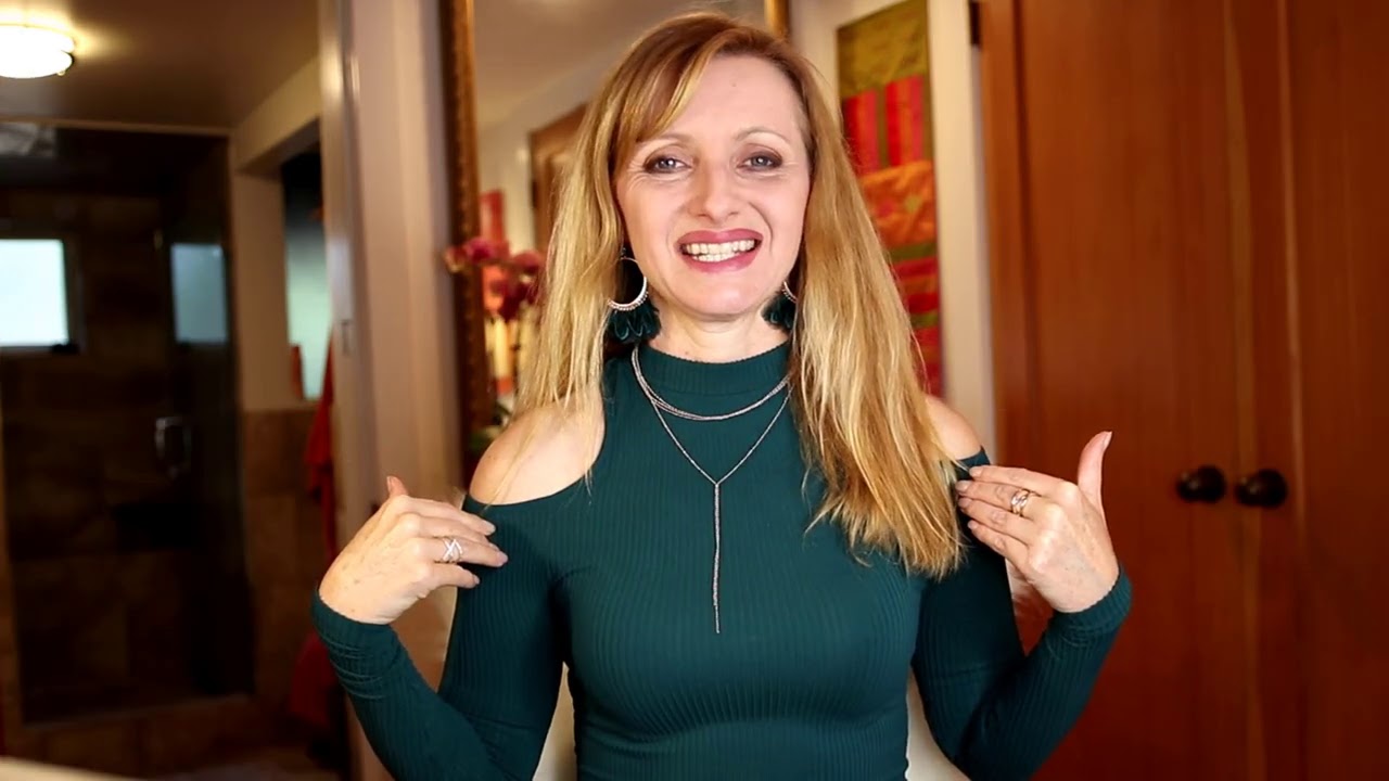 3 Ways To Presence Your Voice In A Feminine Way  |  Feminine Energy Lessons