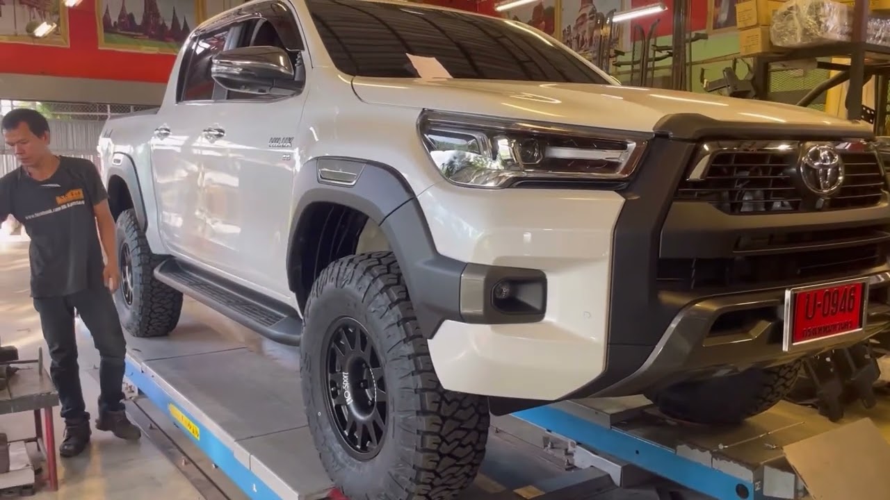 revo.hi 2.84 x 4.อัฟช่วงล่างยก 2.5 นิ้วใส่ยาง285 75 16