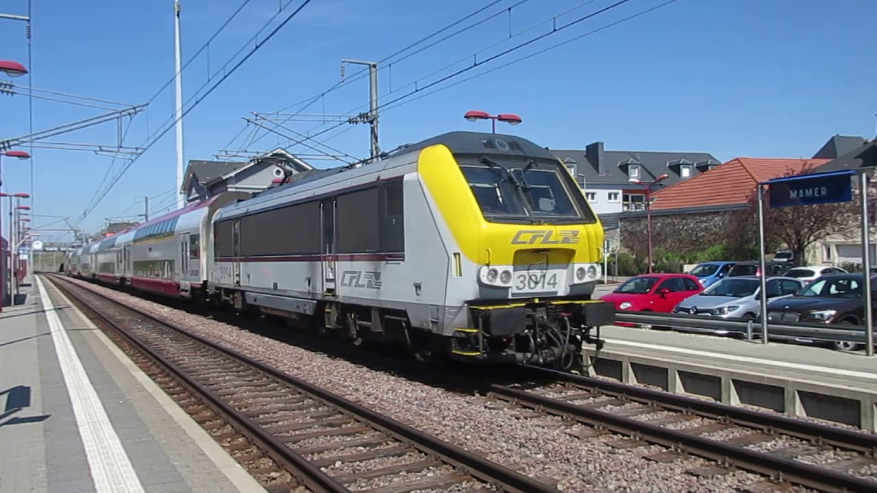 CFL 3014 reaches Mamer with the international regional train RB5912 from Arlon to Luxembourg