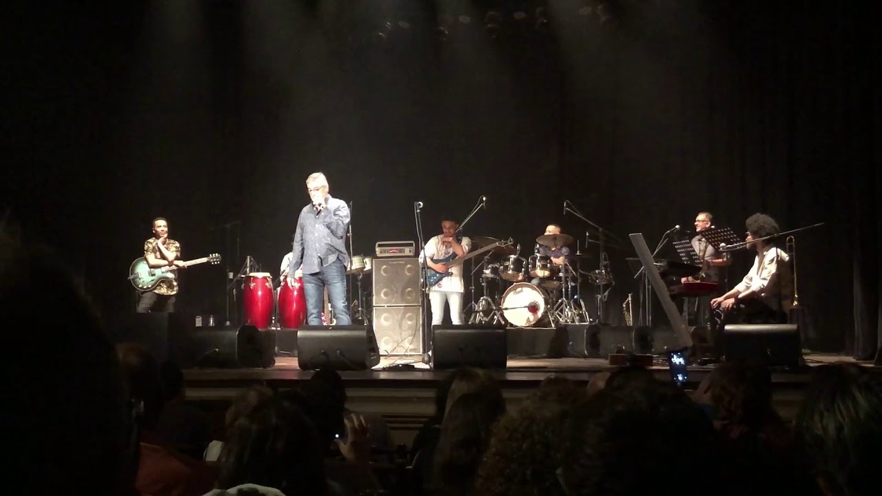 Ivan Lins homenageia Arthur Maia