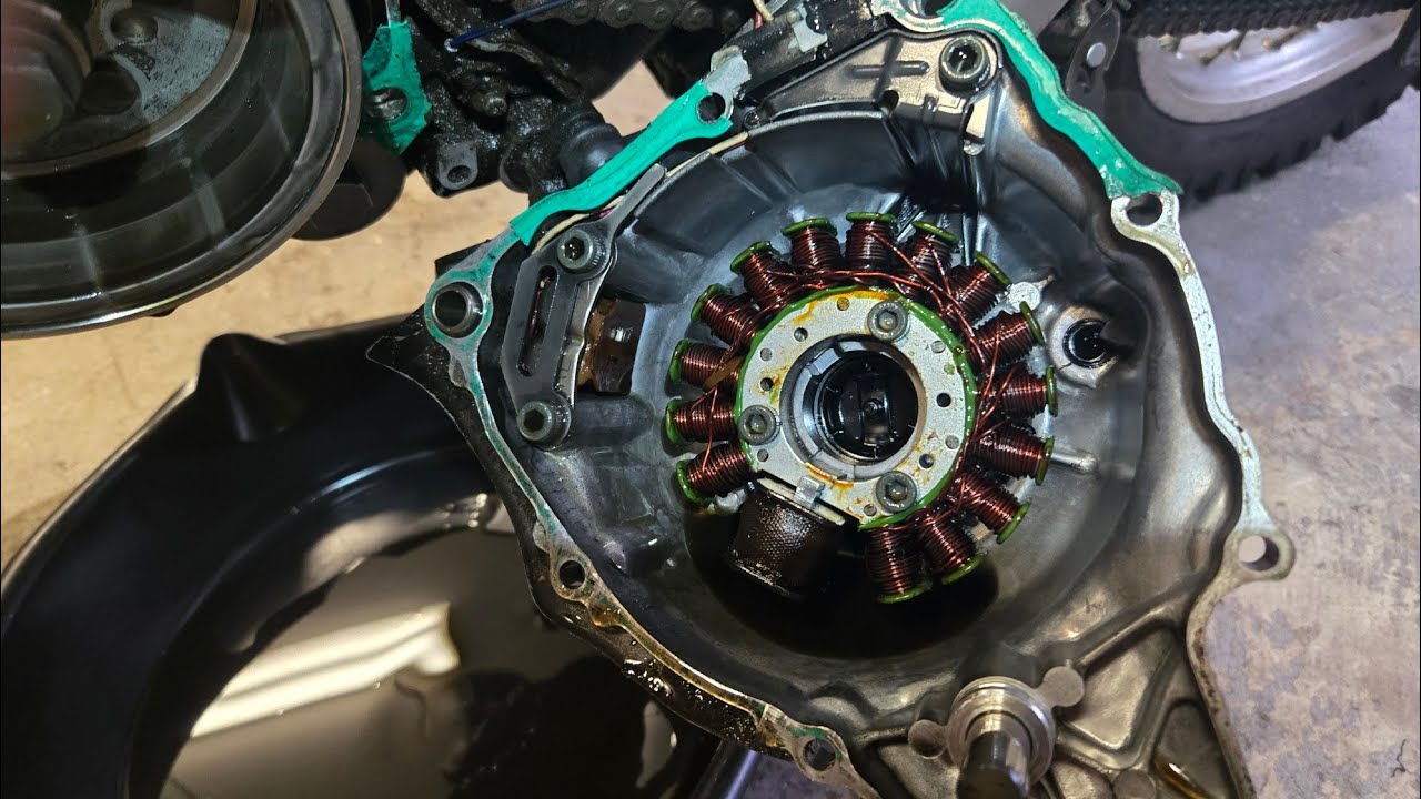 Yamaha- Stator diagnosis/weak spark remove and replace