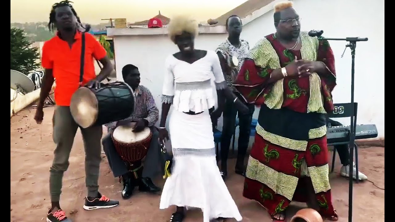 CLABA joue FATIM HAUTE GAMME dans PEKMAI PINPIN (Vidéo 2019)