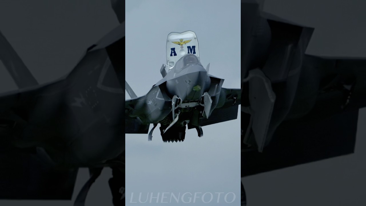 Italian Air Force F-35B rare VTOL demo #rivolto #aeronautica #italianairforce