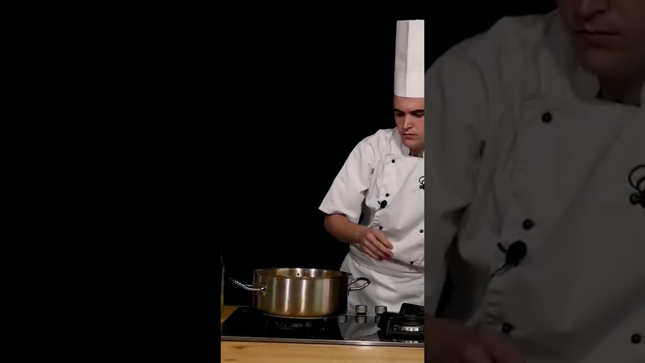 Juneći GULA&Scaron;! Zna&scaron; i sam koja je priča za prvi maj.